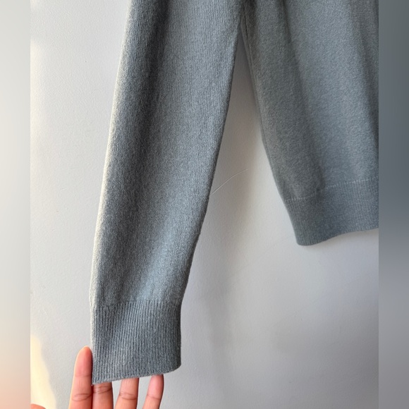 Quince 100% Mongolian Cashmere Crewneck Sweater - Dusty Blue - Size M - Picture 8 of 16